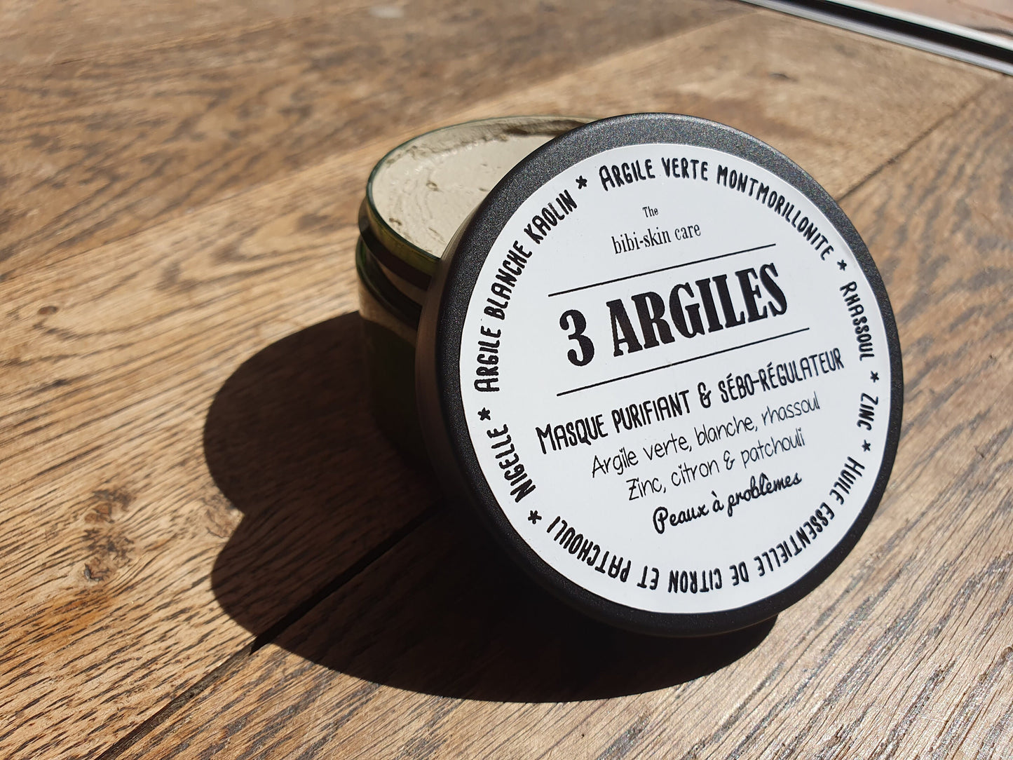 Le "3 argiles", masque aux argiles et à l'huile essentielle de tea tree (arbre à thé) anti imperfections et anti acné