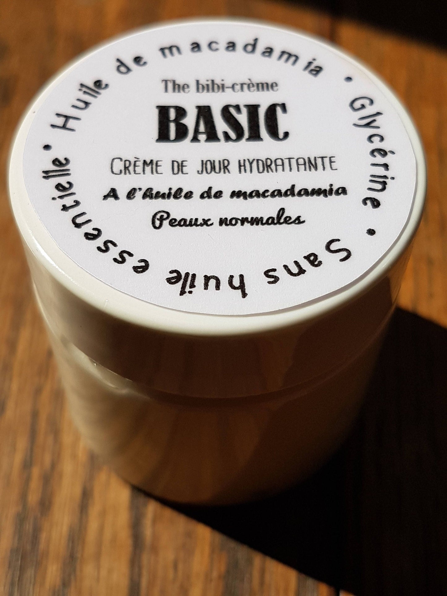 La "Basic", crème de jour hydratante minimaliste mais divine à l'huile de macadamia