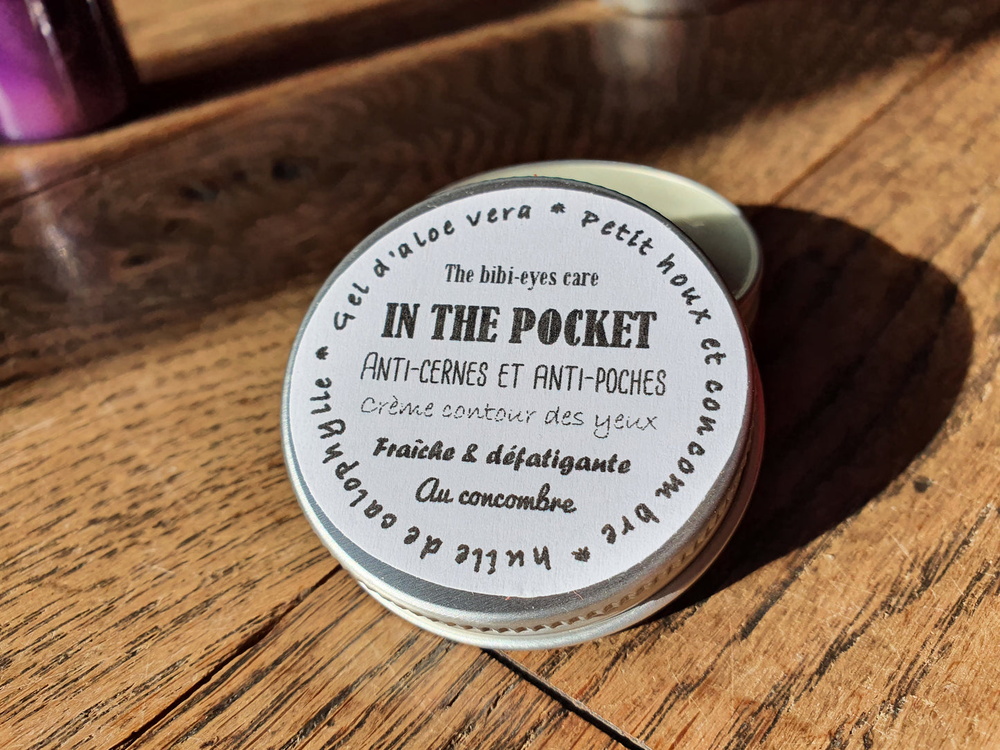 La "In The Pocket", gel crème gelée contour des yeux ant poches et anti cernes à l'aloe vera, concombre et huile de calophylle inophyle