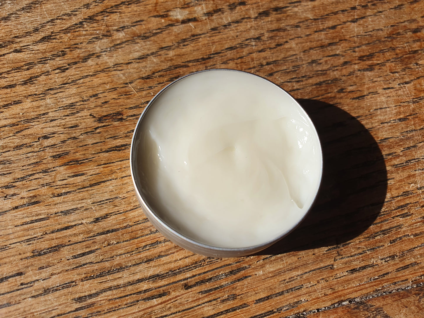 La "Lift Express", gel crème gelée contour des yeux anti âge et anti ride à l'aloe vera et huile de macadamia
