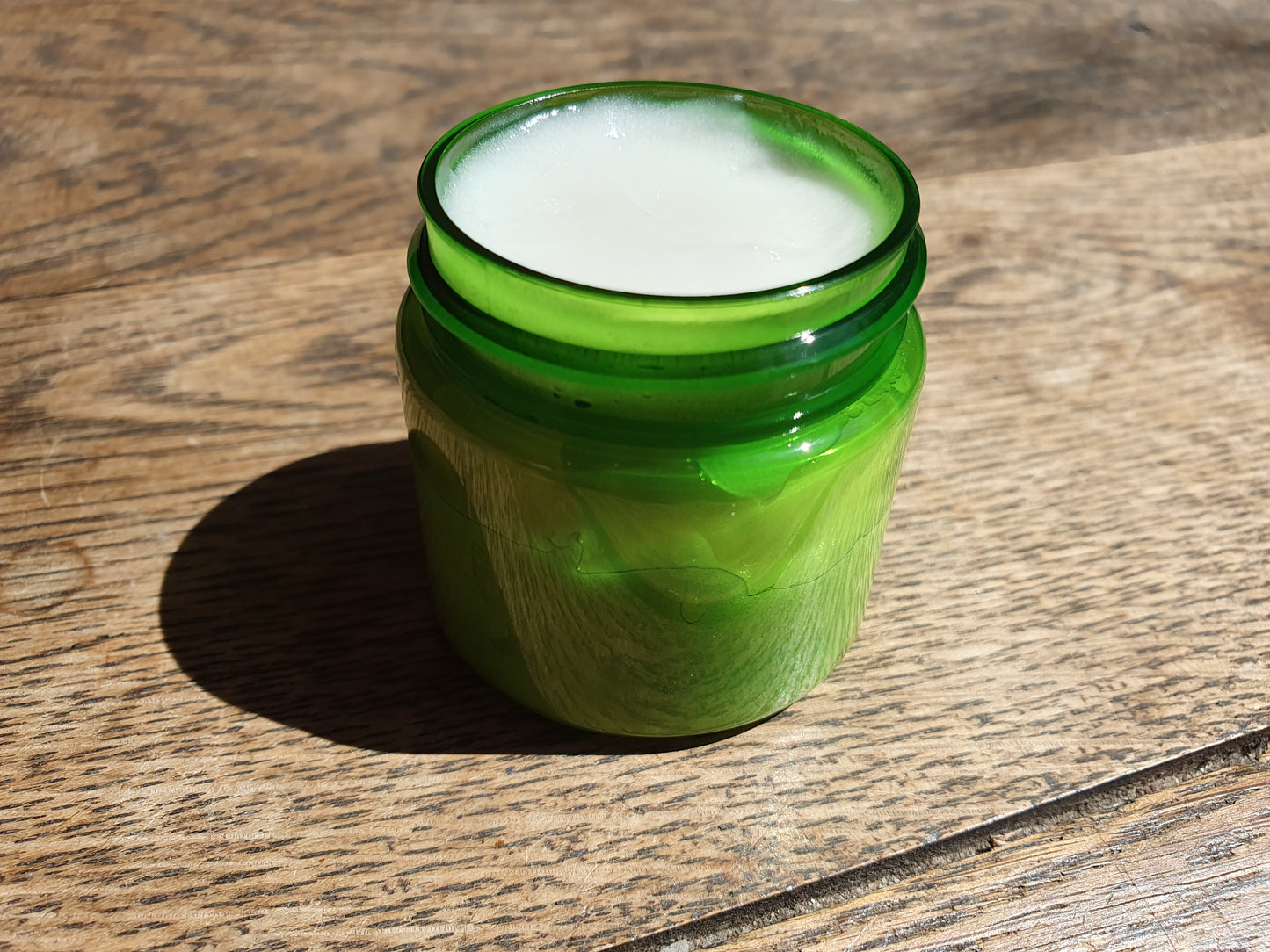 La "So Clear", crème de jour hydratante éclaircissante à l'huile de lys, concombre, huile essentielle de carotte et de citron
