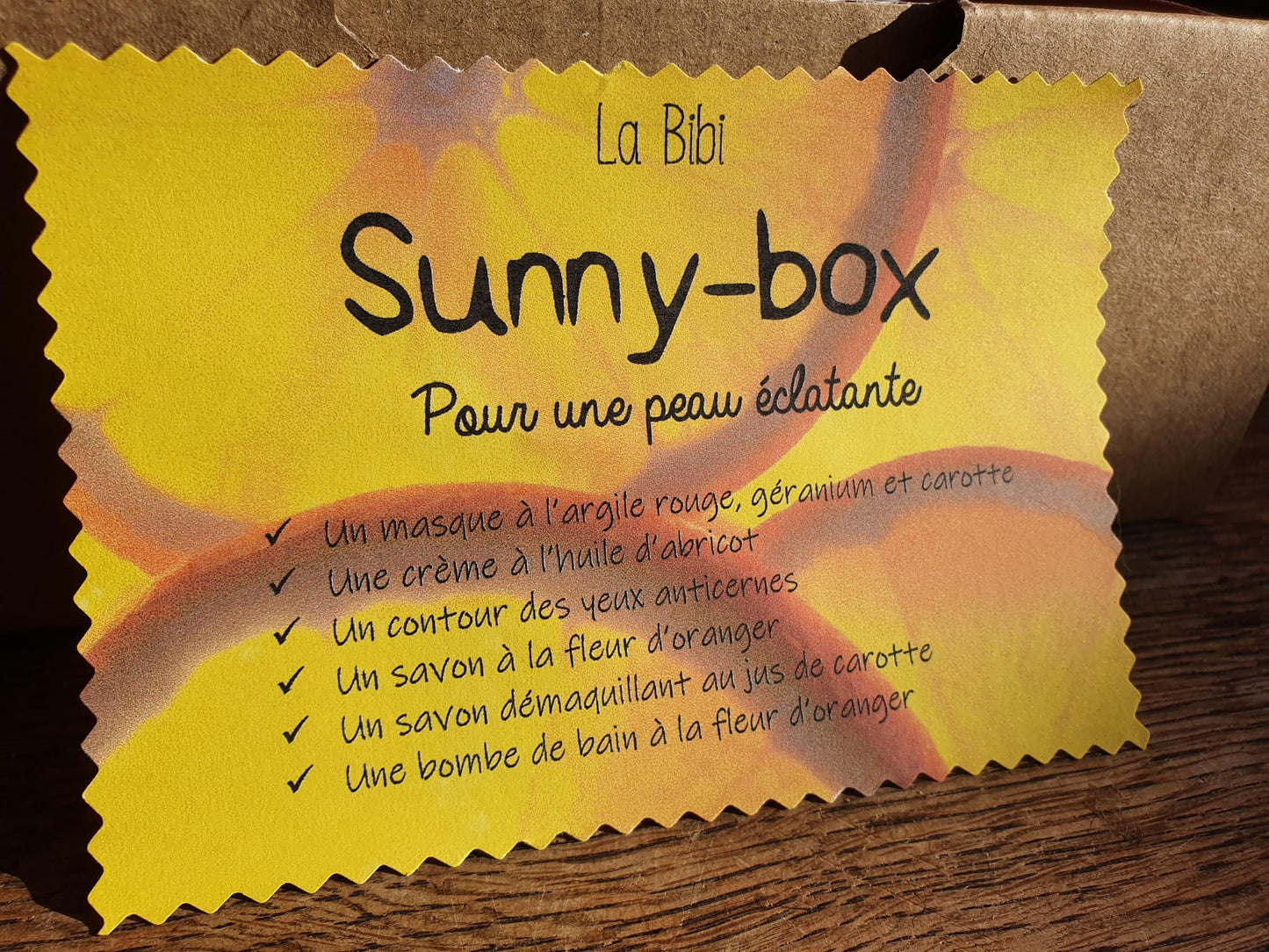 La "Sunny box", coffret ou boîte cadeau de soins complets pour une peau lumineuse et un teint éclatant