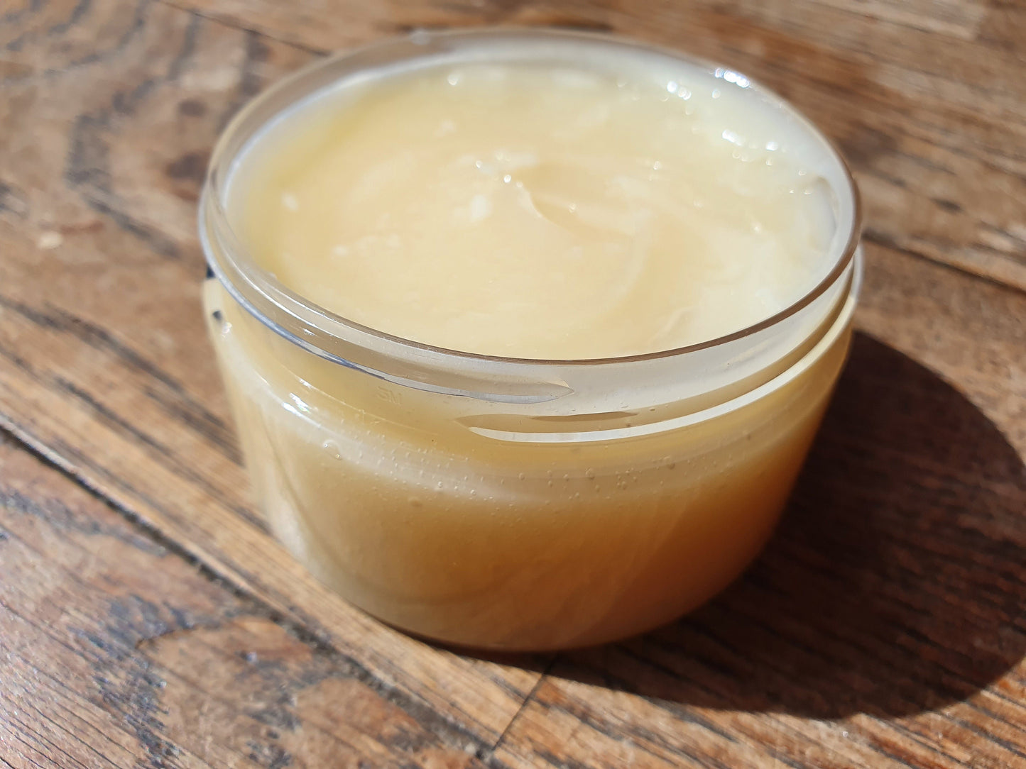 Le "Hydra'miel", masque visage hydratation et nutrition intense, miel, huile d'abricot et d'argan, aloe vera et glycérine