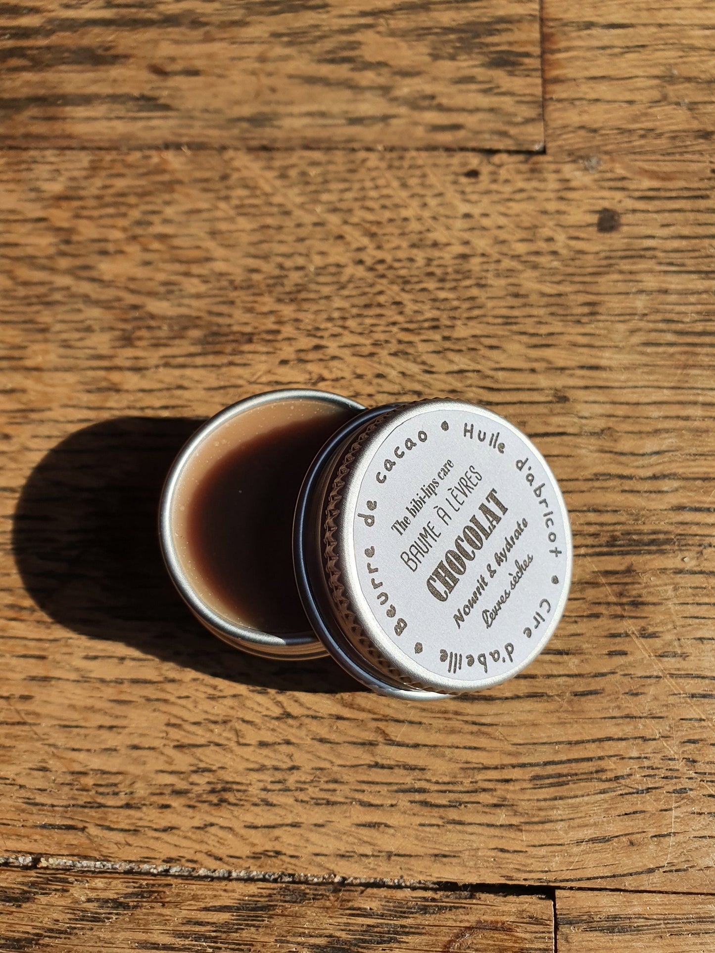 Le "Baume au chocolat", baume hydratant et nourrissant pour les lèvres gourmandes au beurre de cacao blanc et arôme alimentaire chocolat