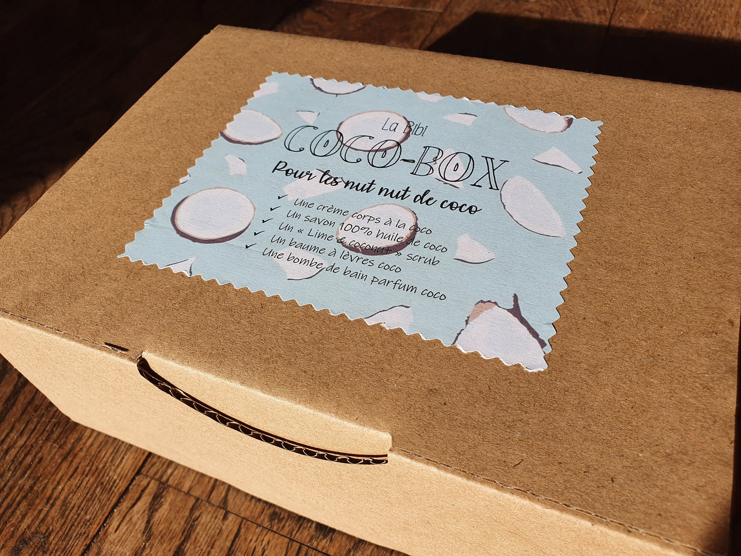 La "Coco-box", coffret ou boîte cadeau de soins complets ultra gourmands à la noix de coco