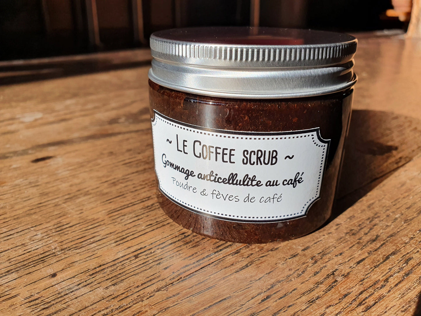 Le "Coffee Scrub", gommage exfolient pour le corps anticellulite et anti peau d'orange au café moulu