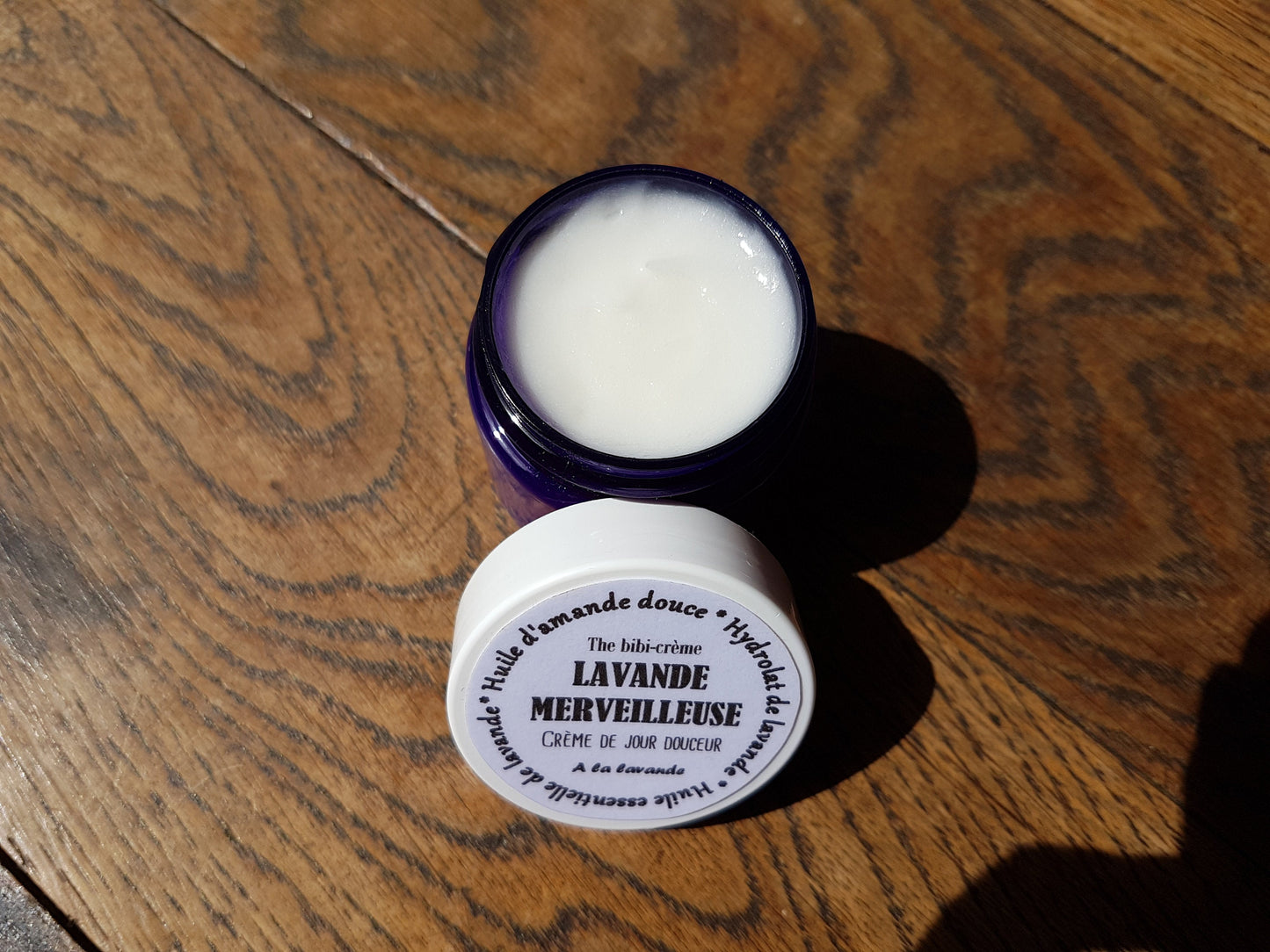 La "Lavande merveilleuse", crème de jour hydratation et douceur à la lavande et à l'huile d'amande douce spécial peaux sensibles