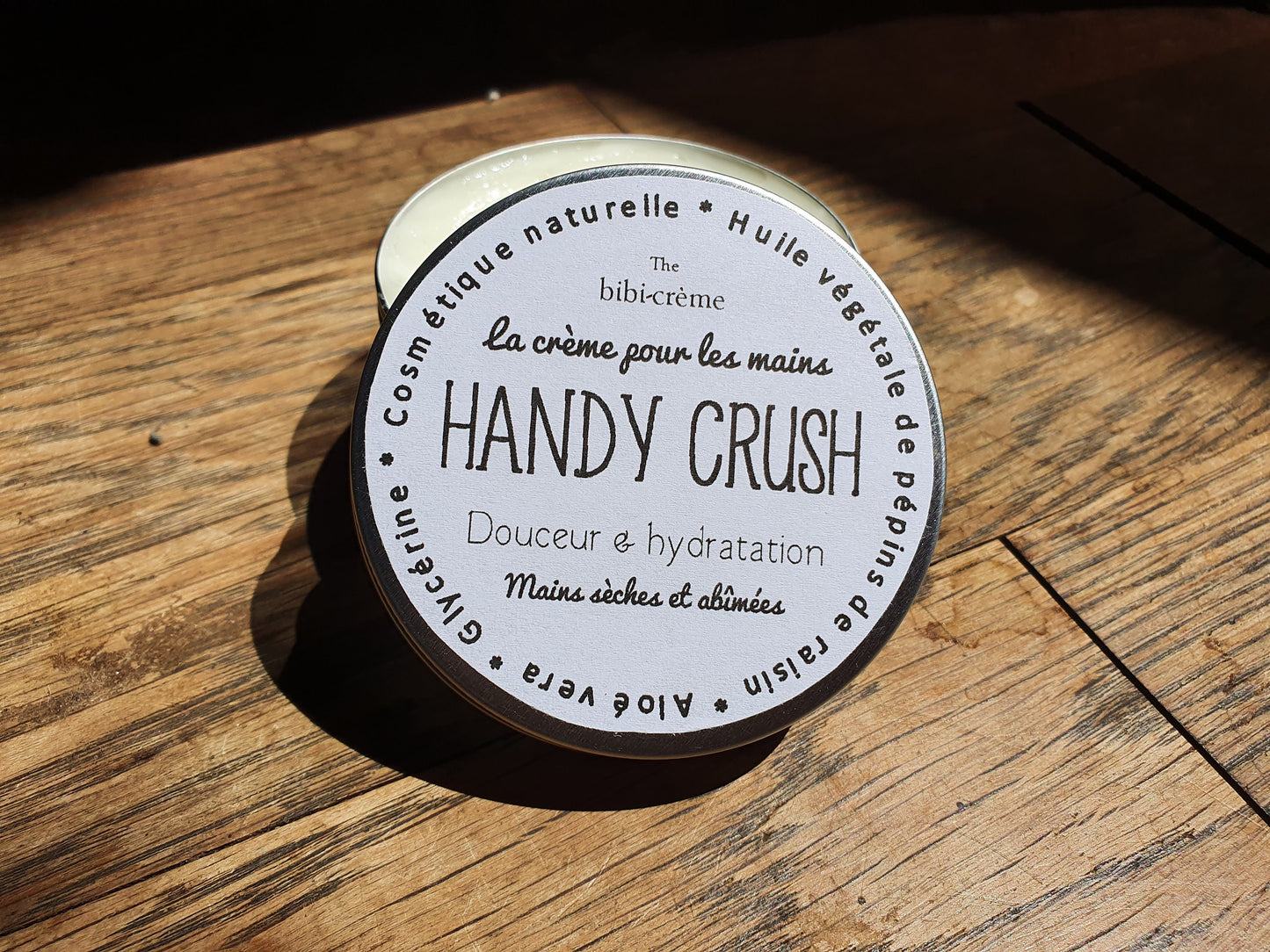 La "Handy Crush", crème pour les mains sèches et abîmées à l'huile de pépins de raisin et à l'aloe vera, douce et hydratante