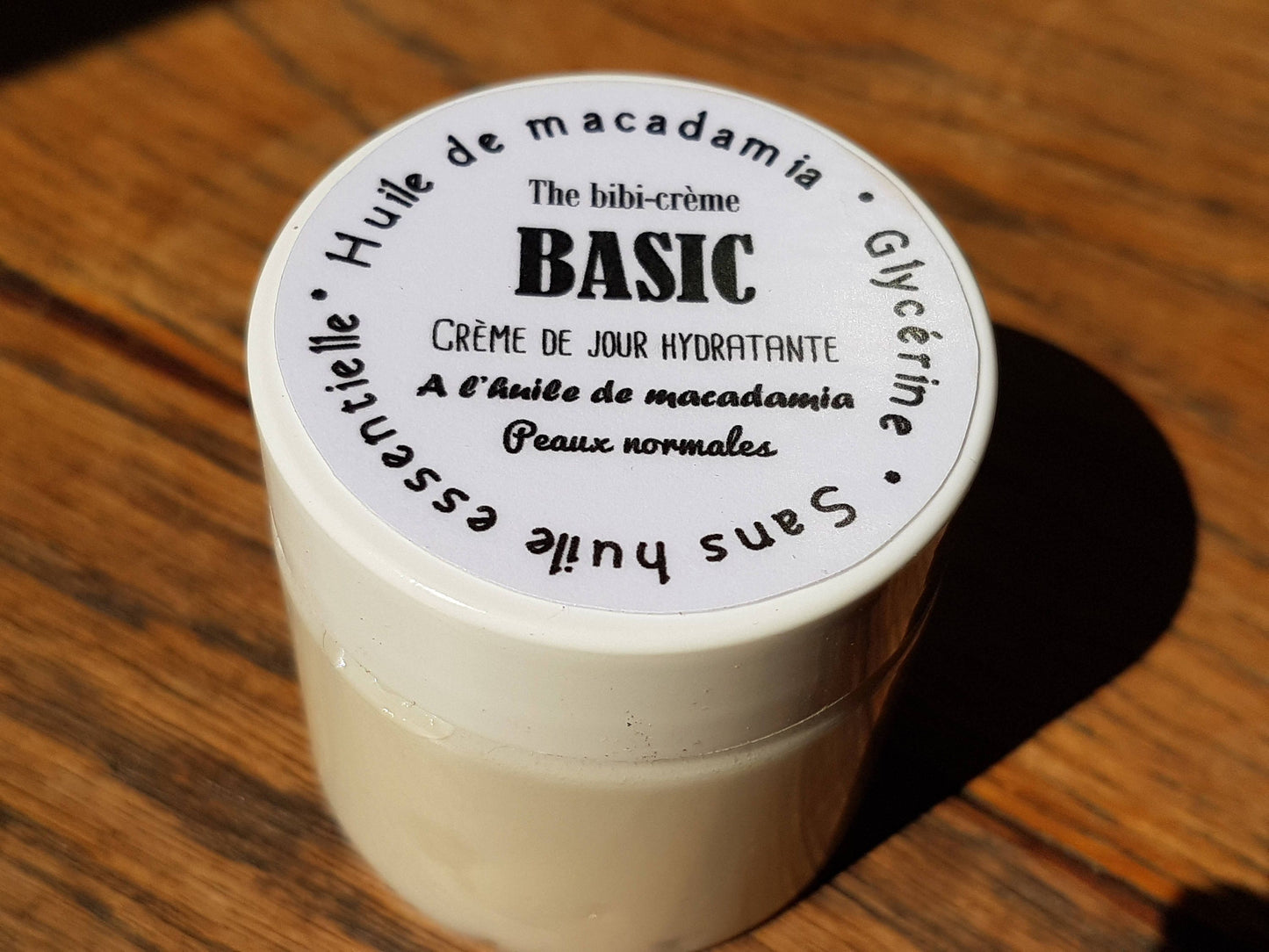 La "Basic", crème de jour hydratante minimaliste mais divine à l'huile de macadamia