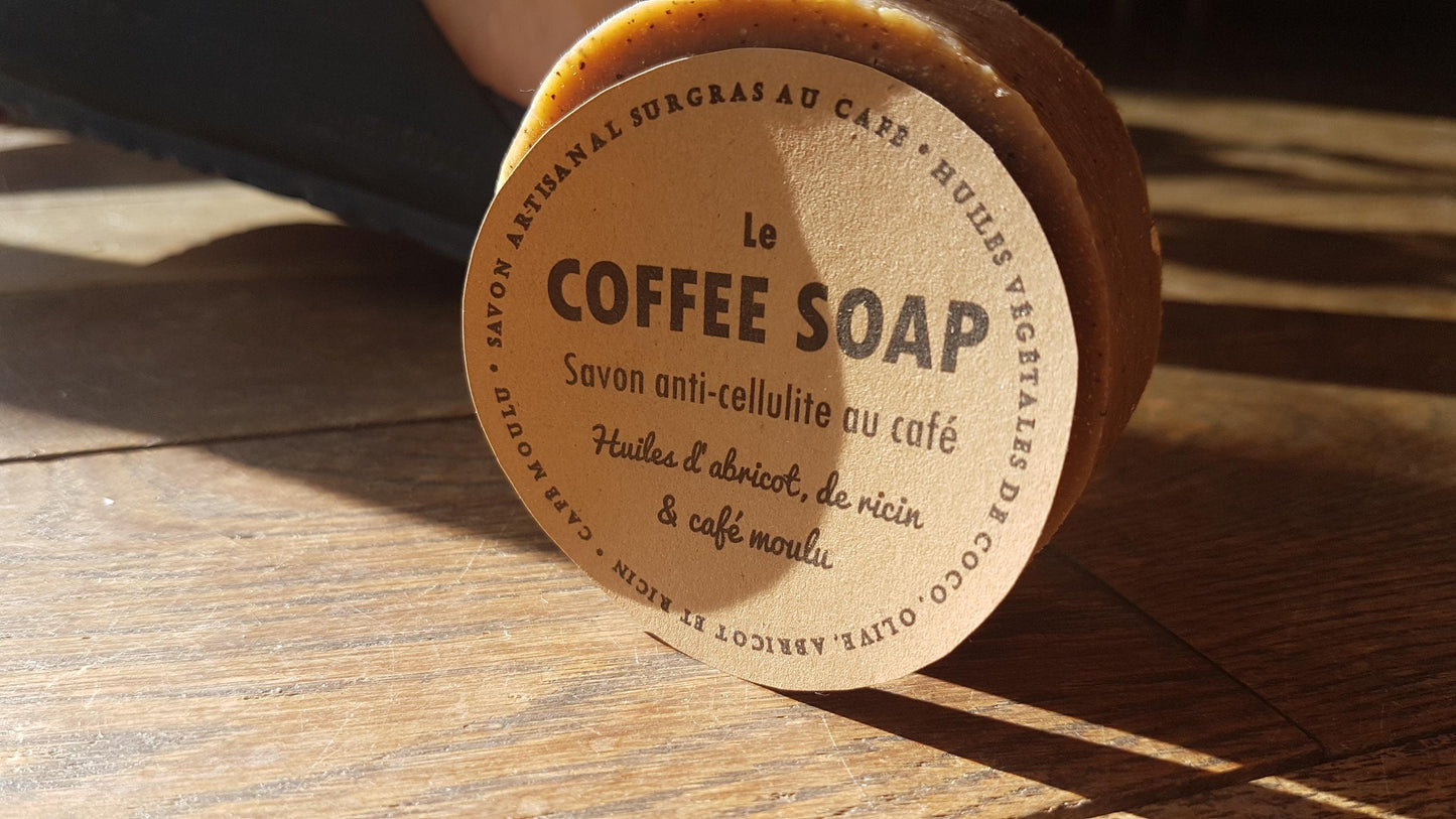 Le "Coffee soap", savon artisanal surgras saponifié à froid exfolient au café, huile de ricin et d'abricot anti odeur