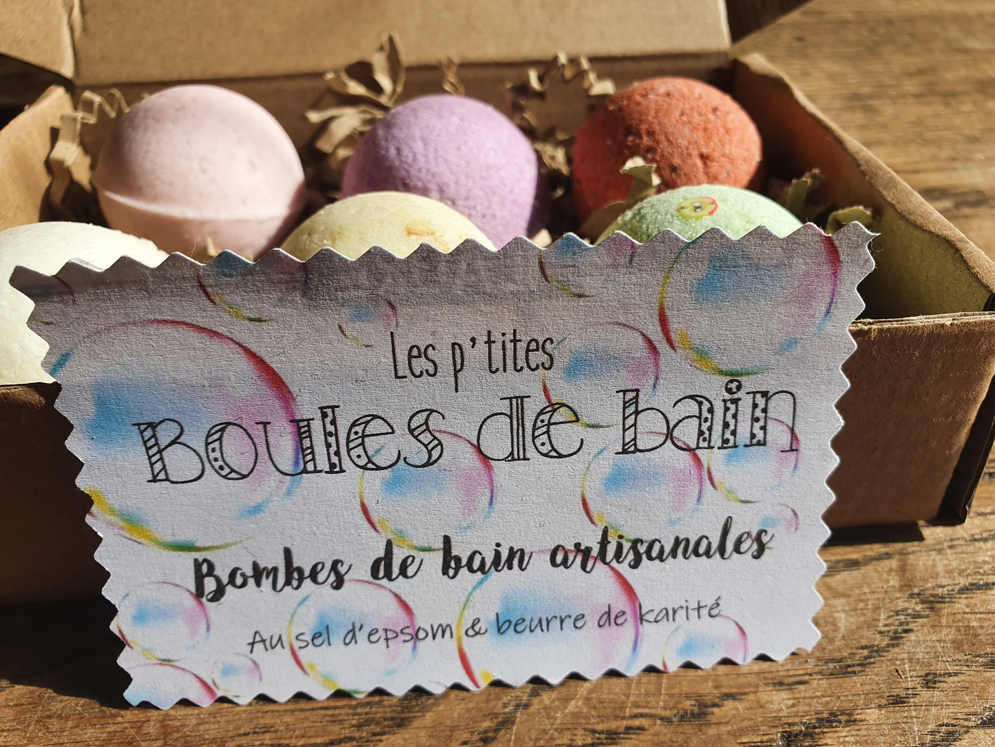 Les petites "Boules de bain", coffret de 6 petites bombes de bain artisanales, parfumées, hydratantes et effervescentes au beurre de karité et sel d'Epsom