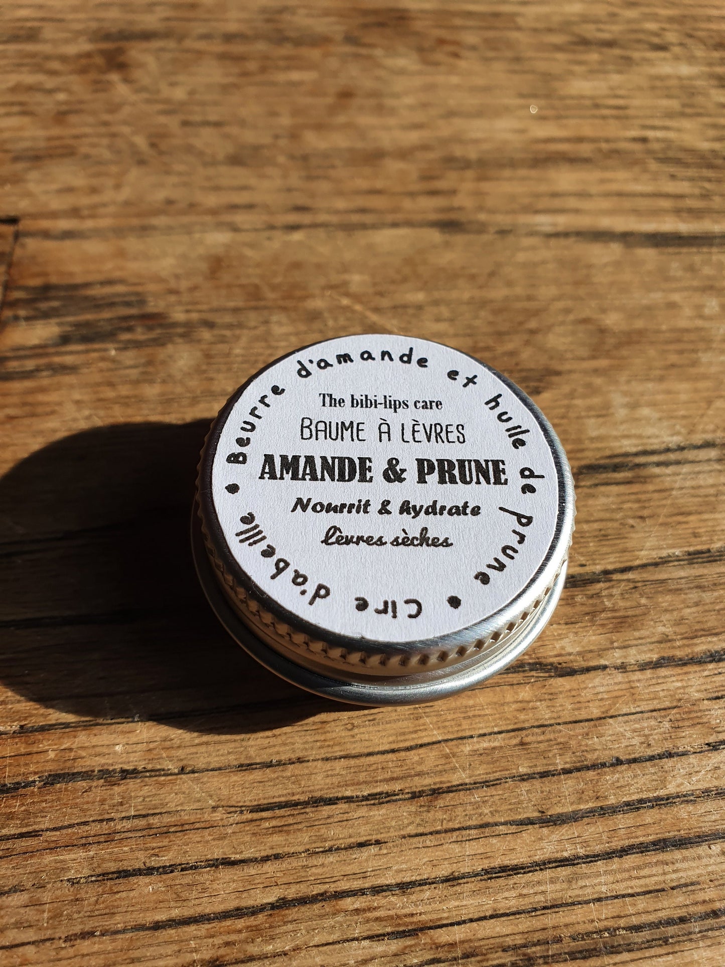 Le "Amande et Prune", baume à lèvres soin et gourmandise lèvres très sèches au beurre d'amande et à l'huile de prune