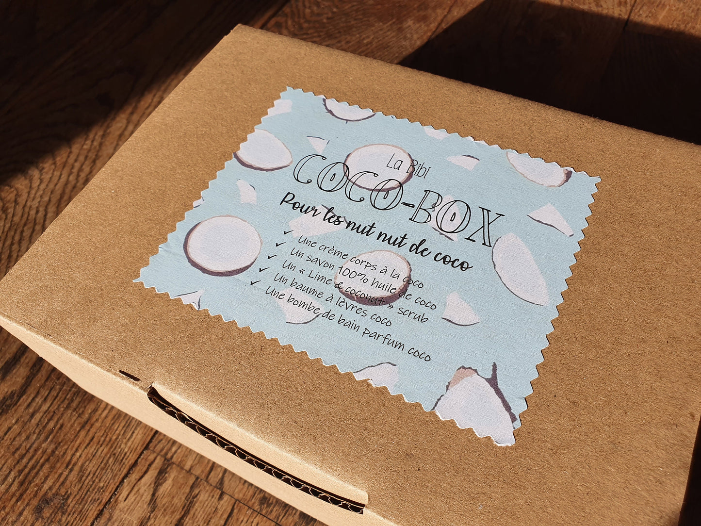 La "Coco-box", coffret ou boîte cadeau de soins complets ultra gourmands à la noix de coco