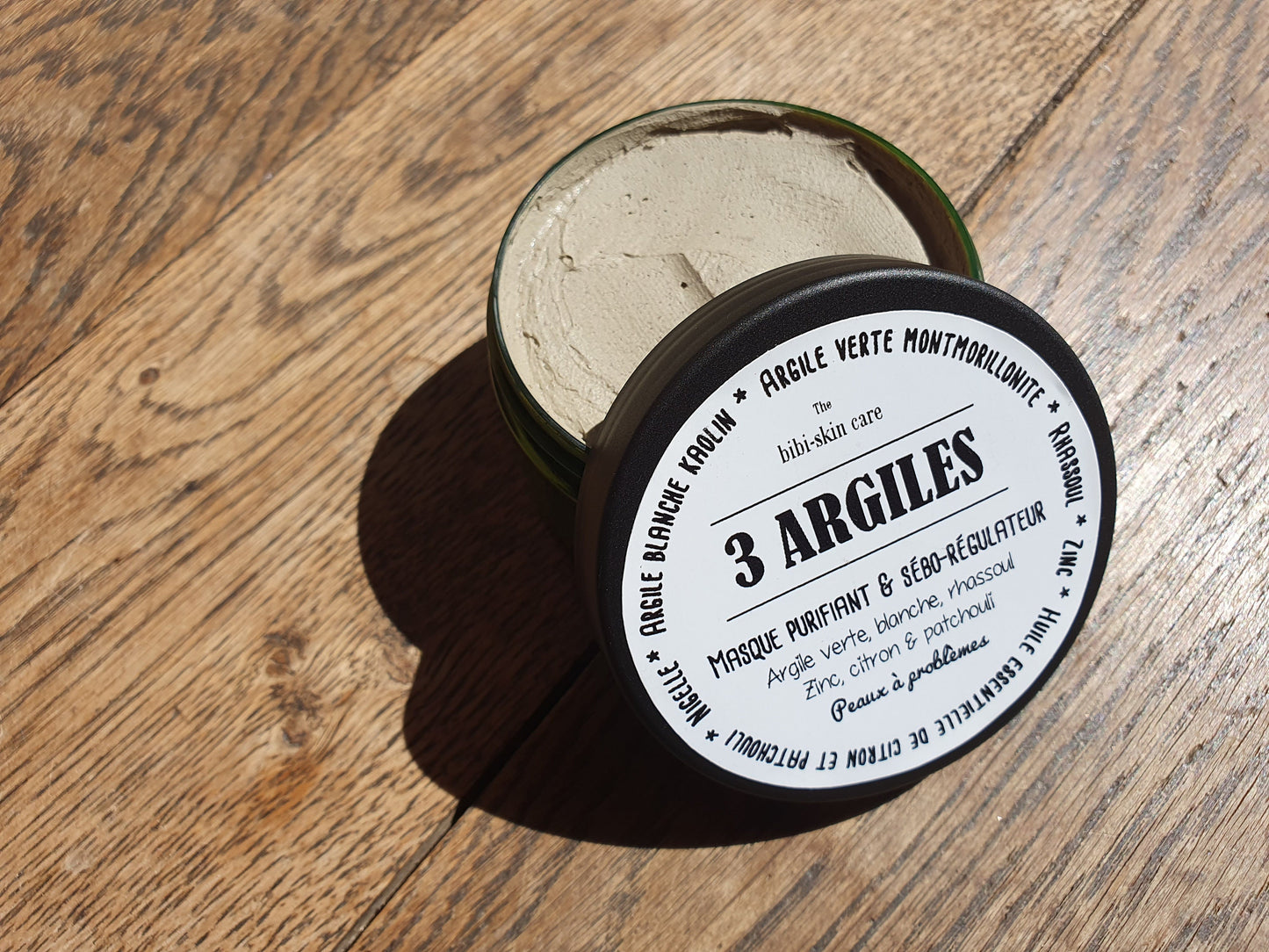 Le "3 argiles", masque aux argiles et à l'huile essentielle de tea tree (arbre à thé) anti imperfections et anti acné