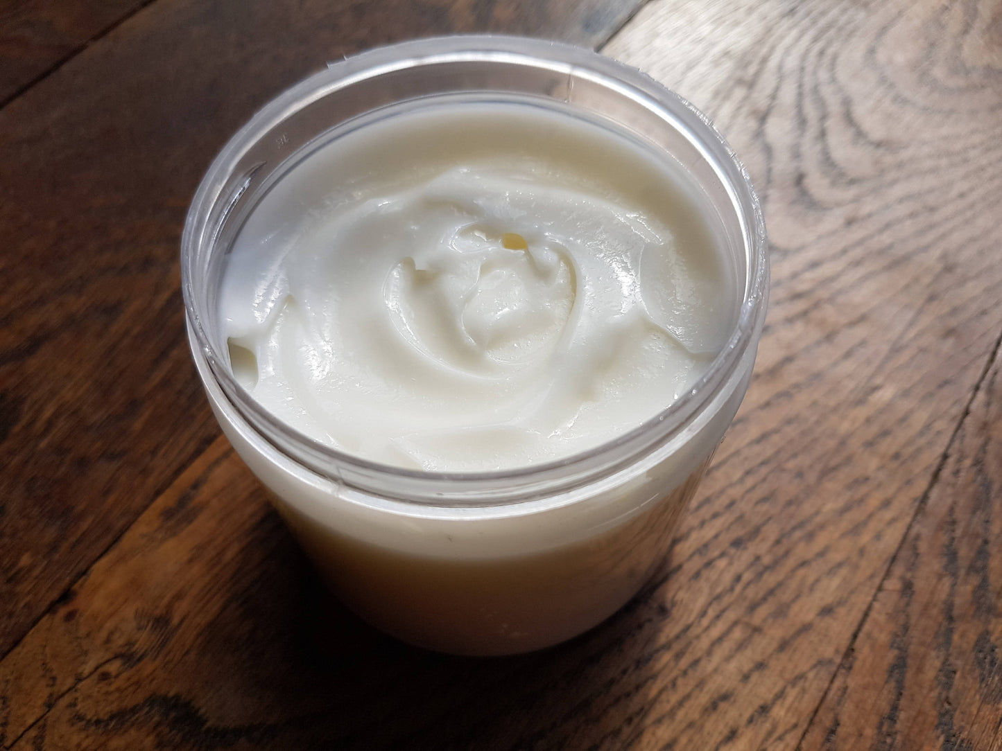 Le "Hair food", masque nourrissant et hydratant pour les cheveux secs et abîmés au miel, beurre de karité et huile de carthame