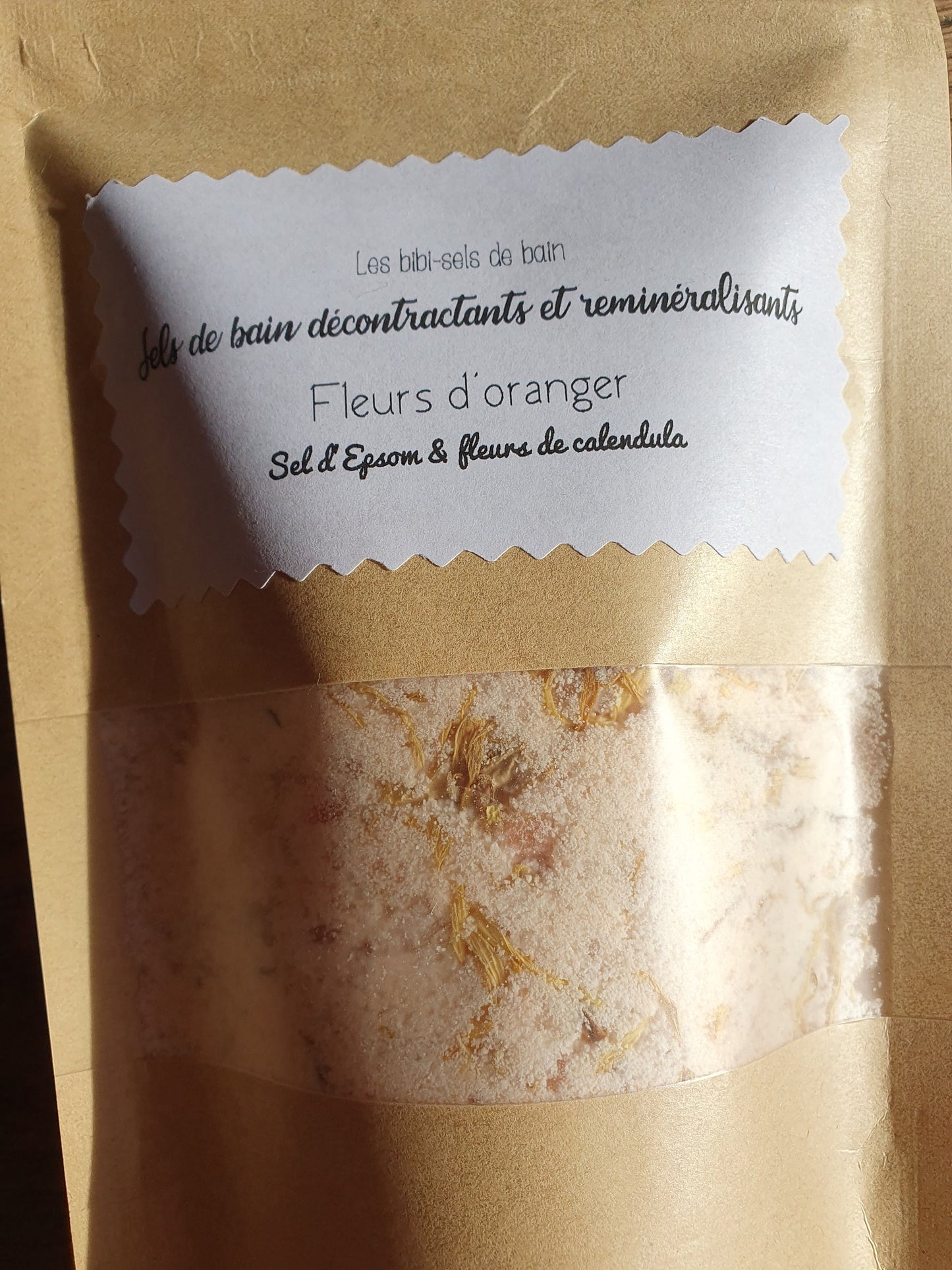 Sels de bain décontractants et reminéralisants "Fleurs d'oranger", à la fleur d'oranger, sel d'Epsom relaxant et fleurs de calendula