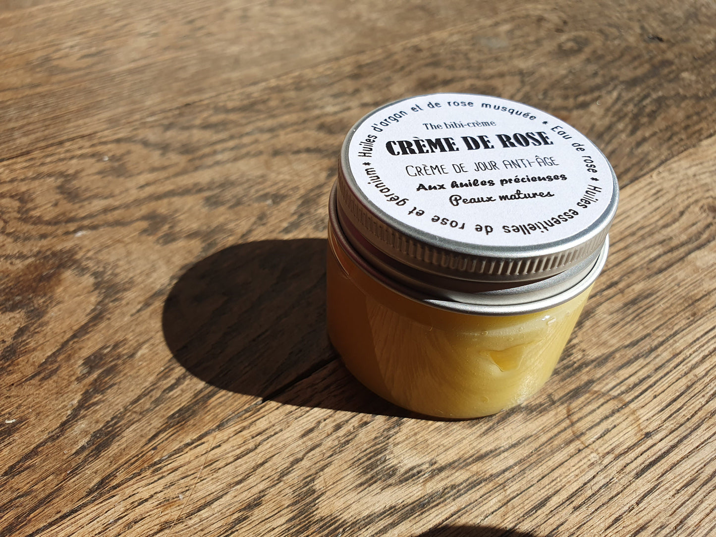 La "Crème de rose", crème de jour liftante anti âge à la rose et à l'huile d'argan pour les peaux matures
