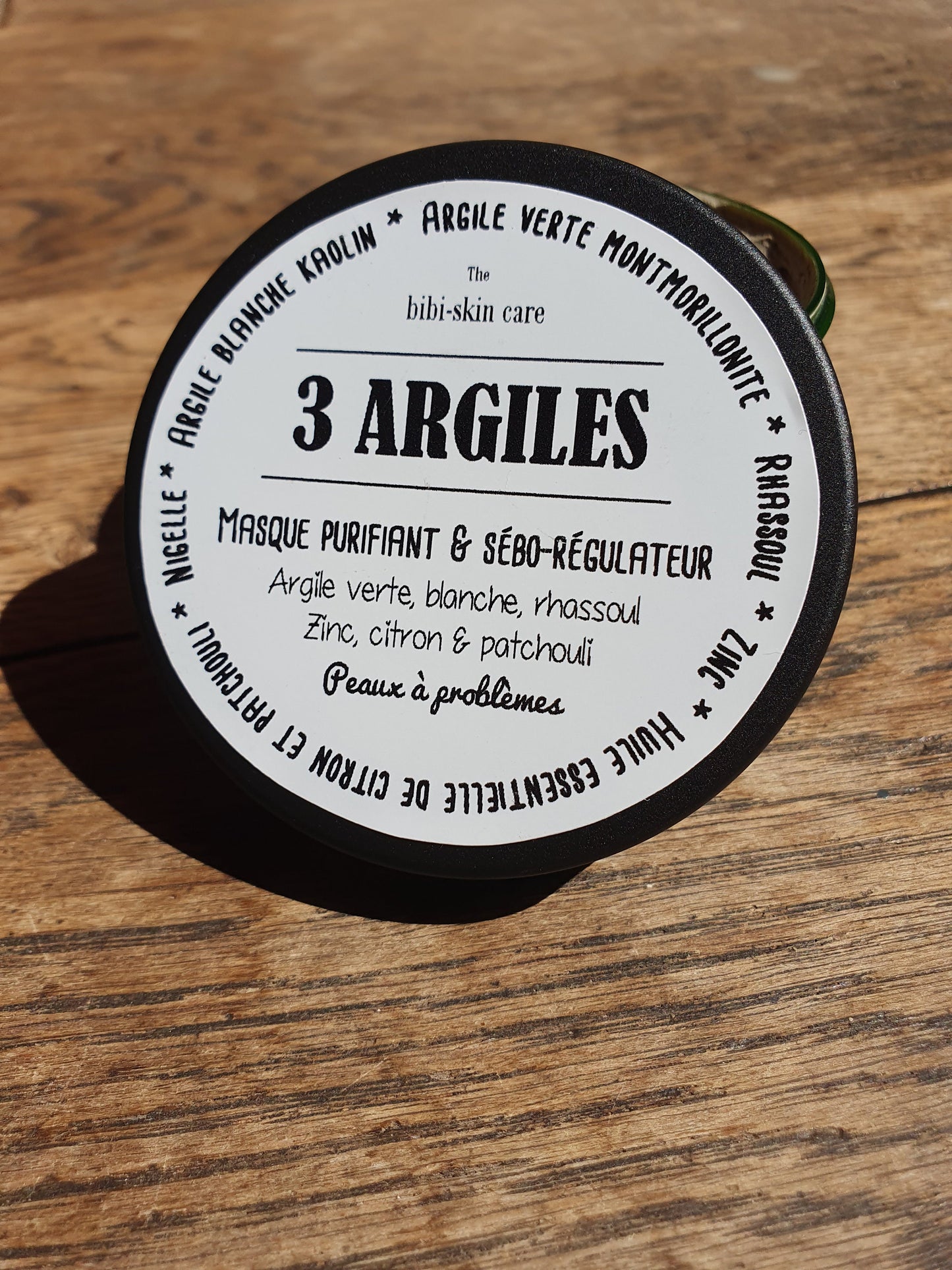 Le "3 argiles", masque aux argiles et à l'huile essentielle de tea tree (arbre à thé) anti imperfections et anti acné