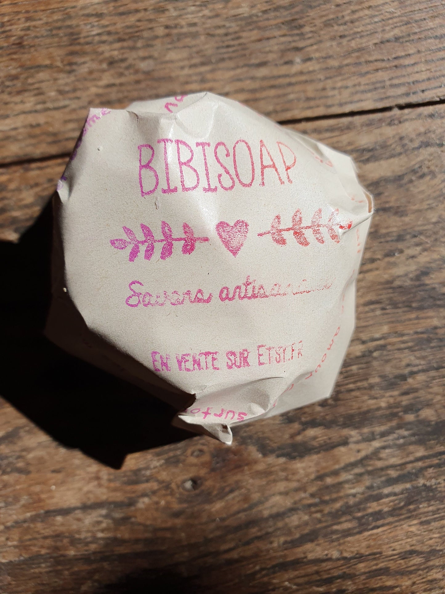 Le "Shoo Shoo cheveux gras", shampoing solide artisanal purifiant aux argiles, huile de noisette, jojoba et huile essentielle de litsée citronnée