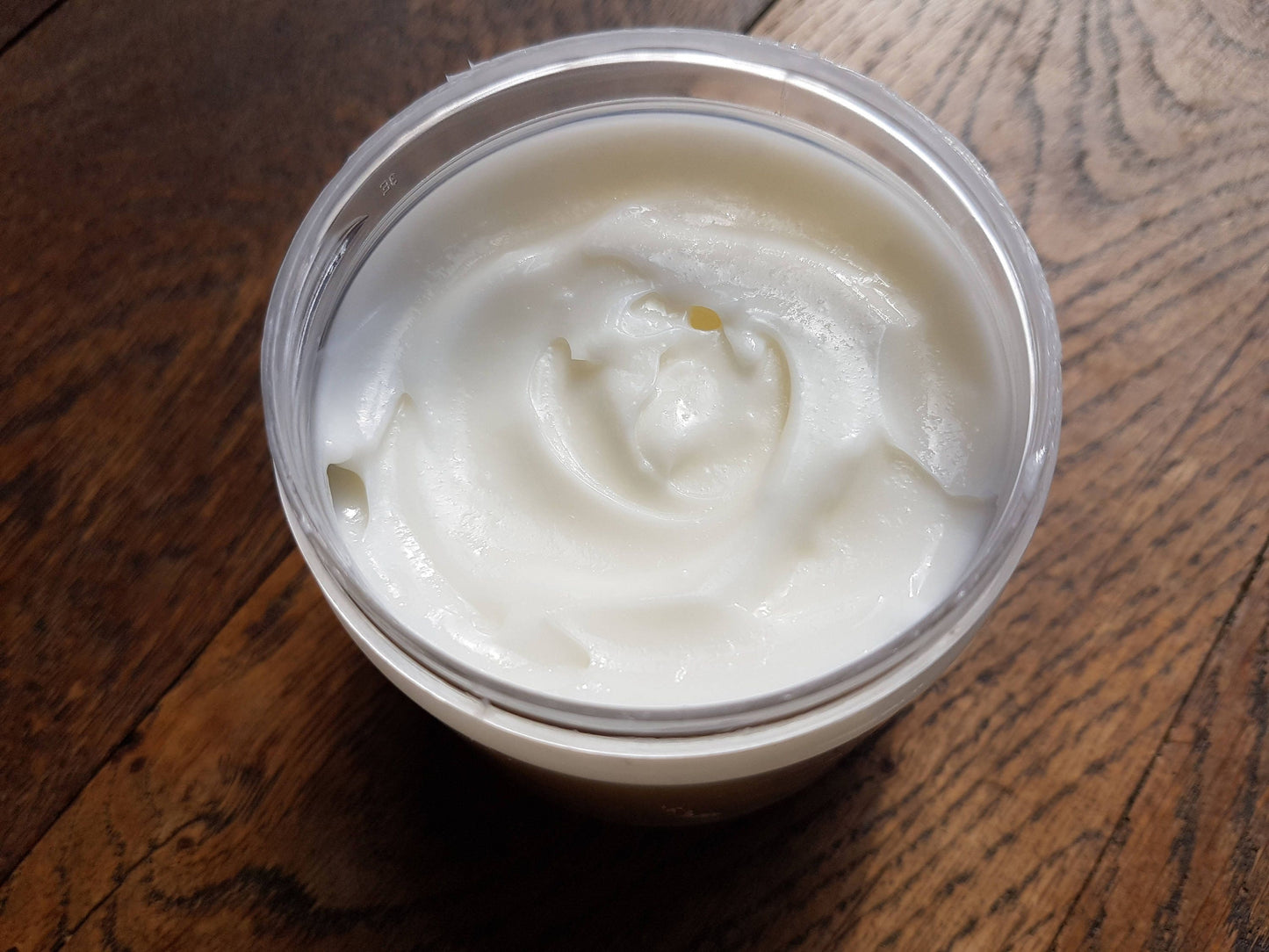 Le "Hair food", masque nourrissant et hydratant pour les cheveux secs et abîmés au miel, beurre de karité et huile de carthame