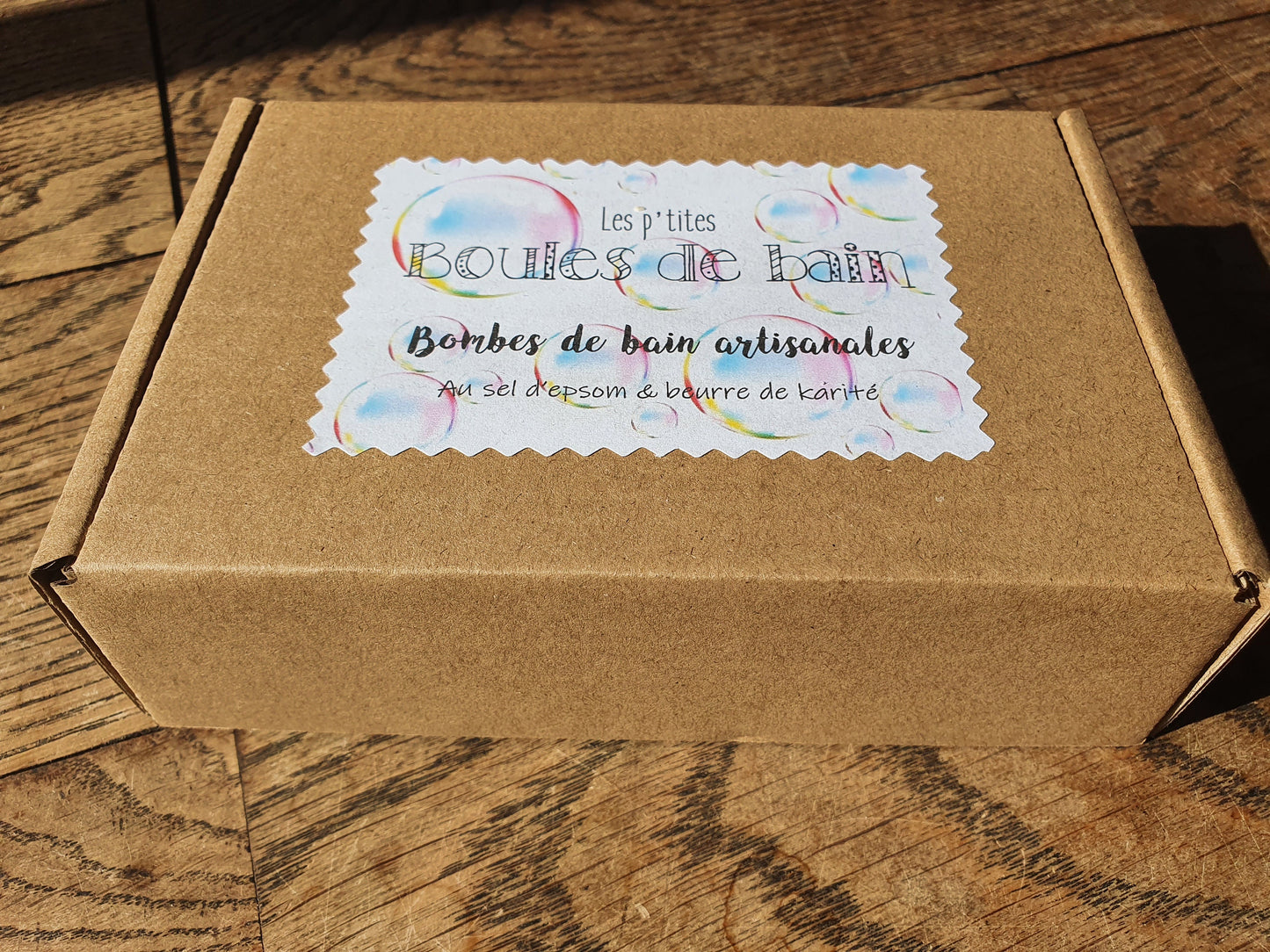 Les petites "Boules de bain", coffret de 6 petites bombes de bain artisanales, parfumées, hydratantes et effervescentes au beurre de karité et sel d'Epsom