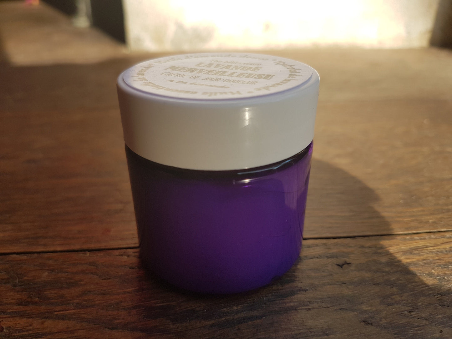 La "Lavande merveilleuse", crème de jour hydratation et douceur à la lavande et à l'huile d'amande douce spécial peaux sensibles