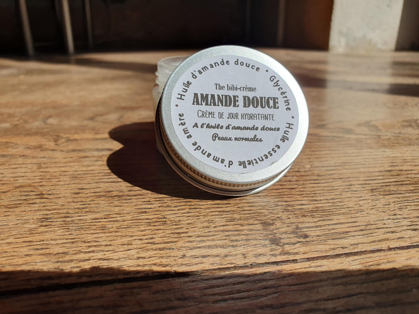 La "Amande douce", crème de jour confort et hydratation à l'huile d'amande douce et à l'huile essentielle d'amande amère