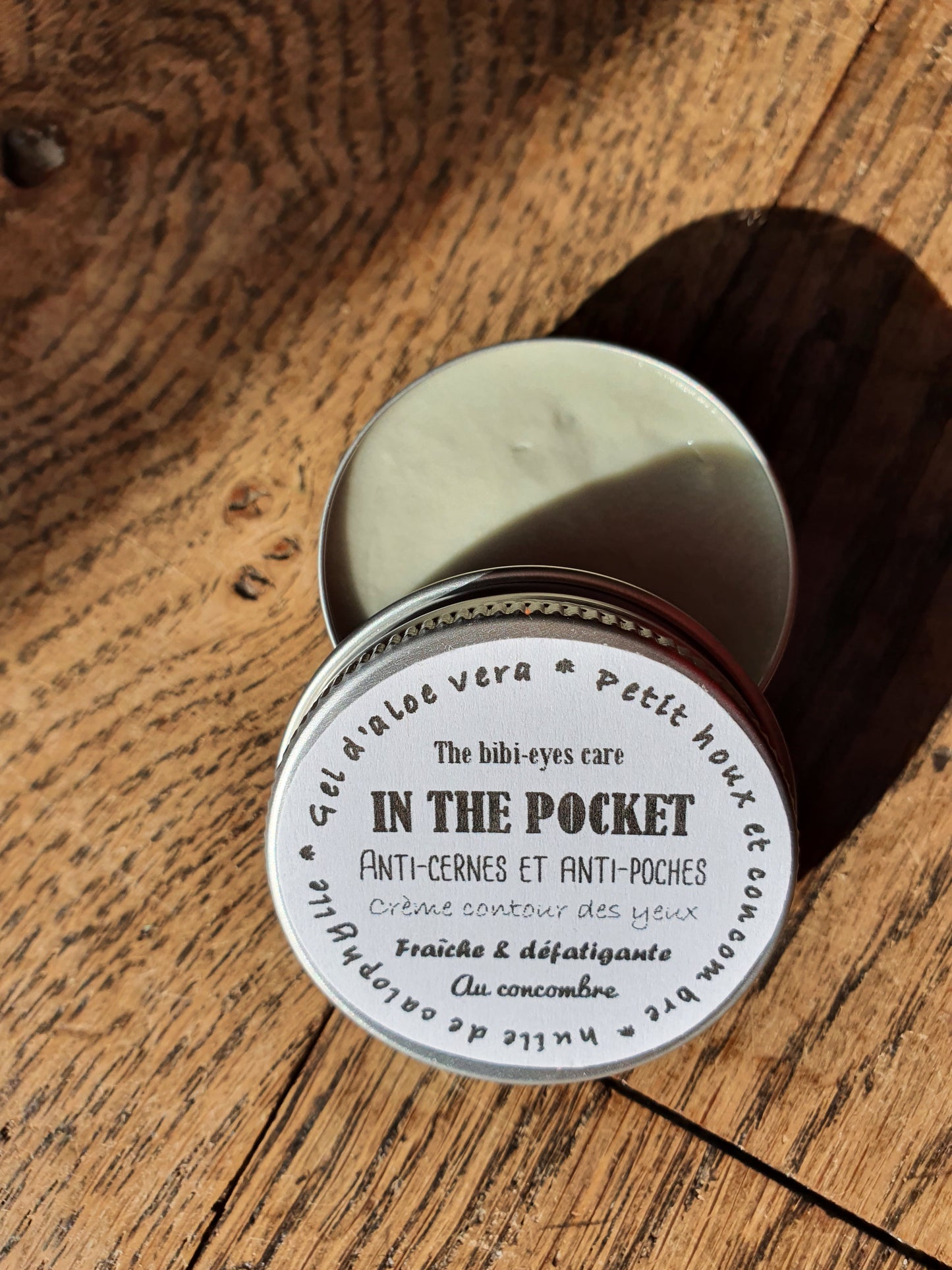 La "In The Pocket", gel crème gelée contour des yeux ant poches et anti cernes à l'aloe vera, concombre et huile de calophylle inophyle