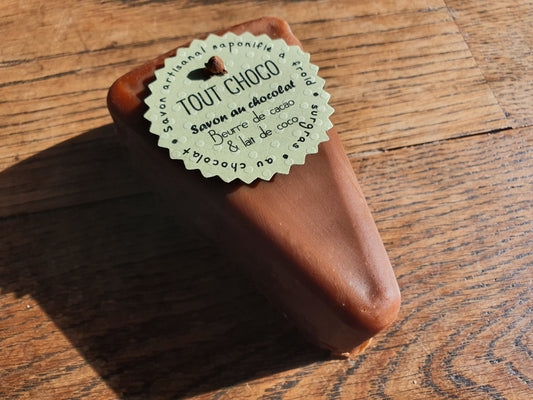 Le "Tout Choco", savon artisanal surgras saponifié à froid super gourmand au beurre de cacao et au chocolat