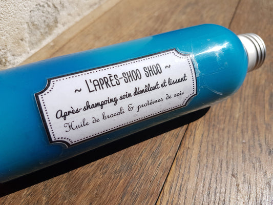 L'après-shampoing "Après-shoo-shoo", soin lissant et démêlant, huile de brocoli et protéines de soie