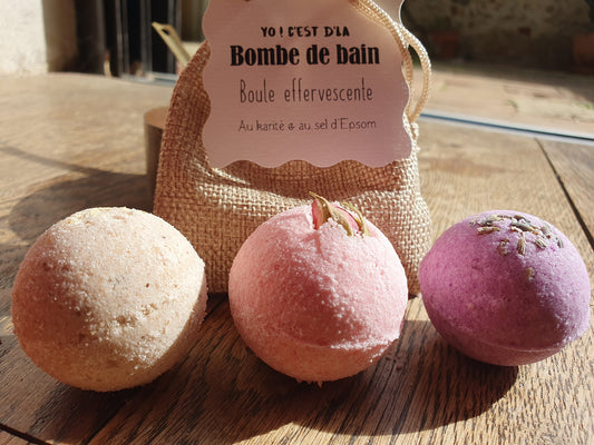 Pochon de 3 petites boules bombes de bain artisanales parfumées effervescentes au beurre de karité et au sel d'Epsom relaxant