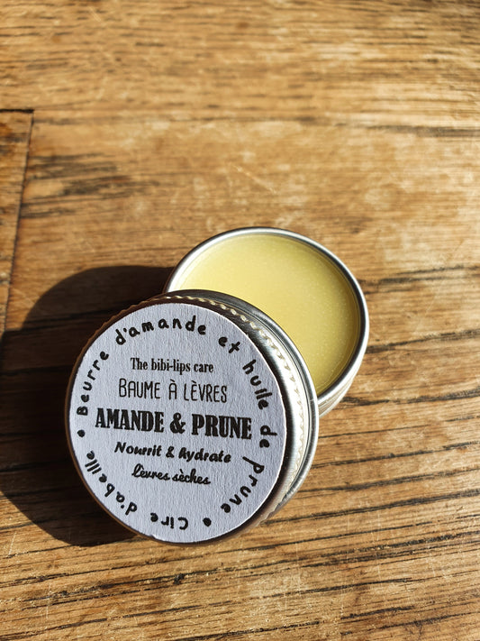 Le "Amande et Prune", baume à lèvres soin et gourmandise lèvres très sèches au beurre d'amande et à l'huile de prune