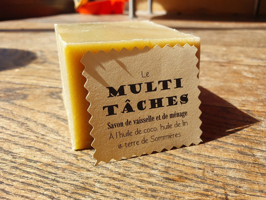 Le "Multi-tâches", savon de vaisselle et de ménage ultra-dégraissant et moussant à l'huile de lin, coco et terre de Sommières