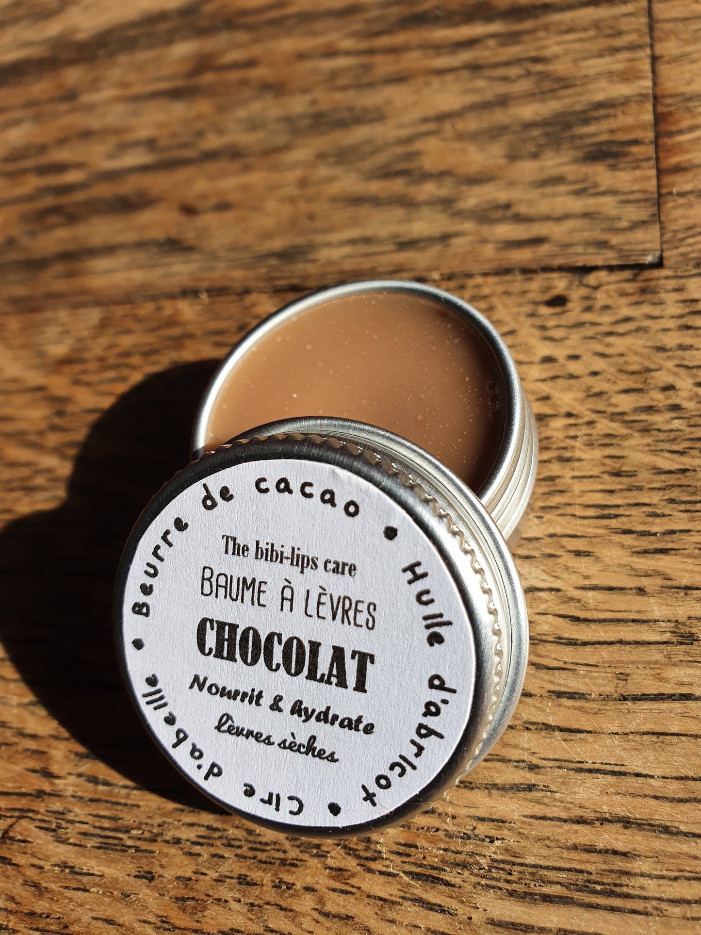 Le "Baume au chocolat", baume hydratant et nourrissant pour les lèvres gourmandes au beurre de cacao blanc et arôme alimentaire chocolat